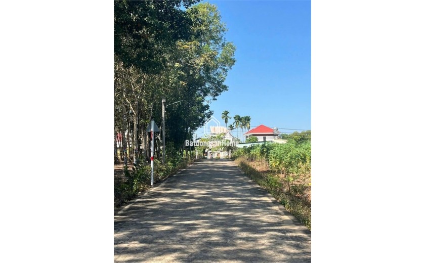 ĐẤT KHU CÔNG NGIỆP MINH HƯNG SIKICO . CƠ HỘI CHO CÁC NHÀ ĐẦU TƯ DỰNG XƯỞNG CHO THUÊ HOẶC DẪY TRỌ CHO CÔNG NHÂN. CHÍNH CHỦ 4.5TY = 7.370M